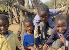 Afrika, Kinder (Foto: web derendingen)